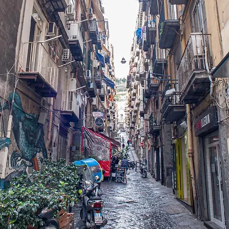 Oda ve Kahvaltı San Liborio Napoli